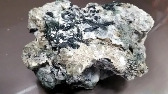 Polylithionite